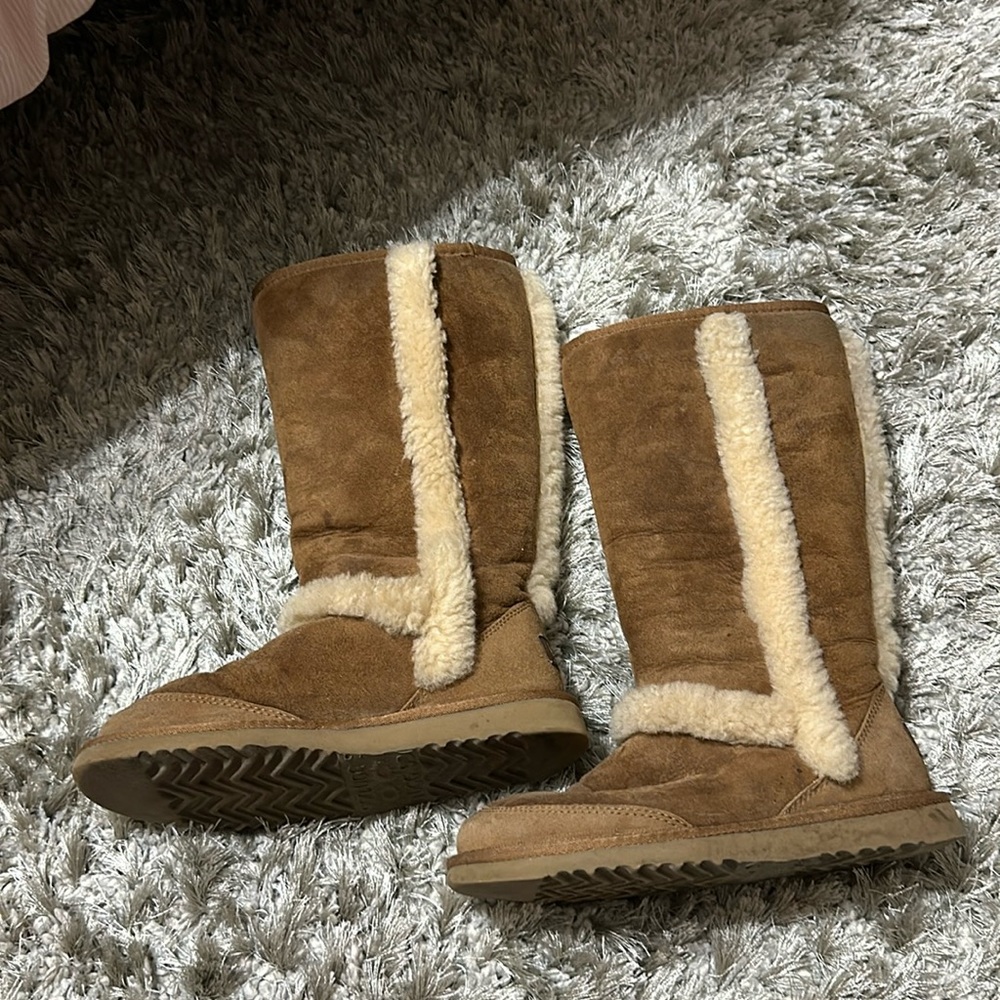 Ugg Tall boots size 5